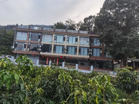 Mingri Hotel