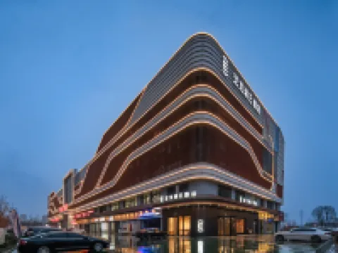 藝龍瑞雲酒店（霍邱玖悅六和街萬達廣場店） 霍邱酒店