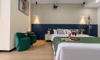 Manju High-altitude River View Hotel (Jiefangbei Hongyadong Branch)