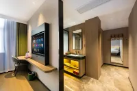 Litchi Yazhu Hotel