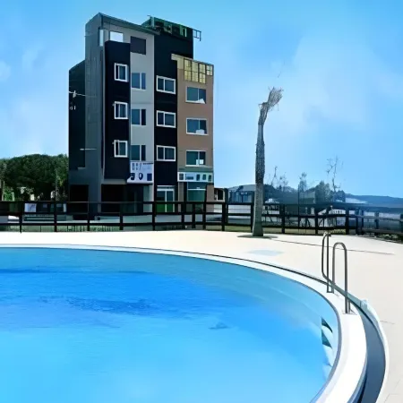 Jeju Green Beach Pension Отели рядом с достопримечательностью «Парк верховой езды The Ma Park»