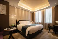 Xiamen Lujiang Harbourview Hotel - balcony