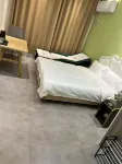 Lingshou Ruyi Yijia - parkir