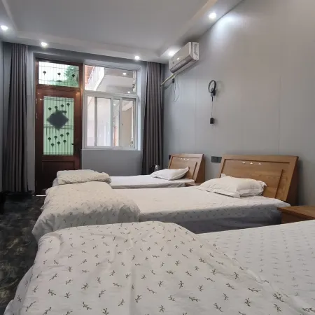 Weihui Yanshang Renjia Farm Stay