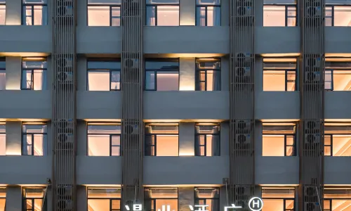 Manxin Memorial archway Street, Chaozhou Ancient City Hotel