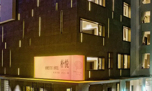 Beihai Silver Beach Puyue Hotel (International Passenger Port Branch)