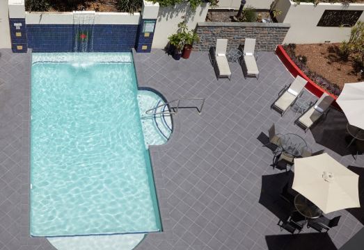 웨스트 엔드 센트럴 발코니 뷰