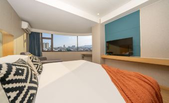 Luchuan Qianyou Riverview Hotel (Luchuan Middle School)