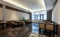 Zhijin Baozhenrong Hotel