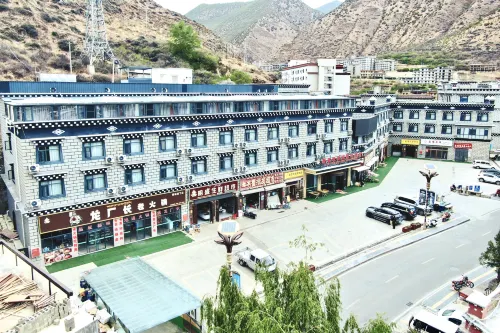 Daocheng Shiruihe Leisure Resort (Daocheng Yading Branch)