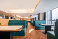 German Hotel (Qingdao Golden Beach Wuyue Plaza)