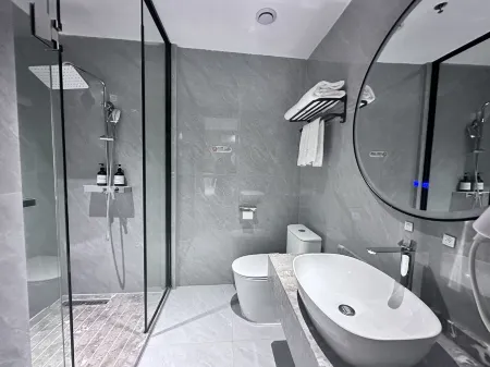 VICTORIA Hotel (Gushu Subway Station, Shenzhen Airport)