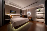 Royal Maple Hotel (Chengjisihan Square Branch) Các khách sạn gần Hulunber College West Campus