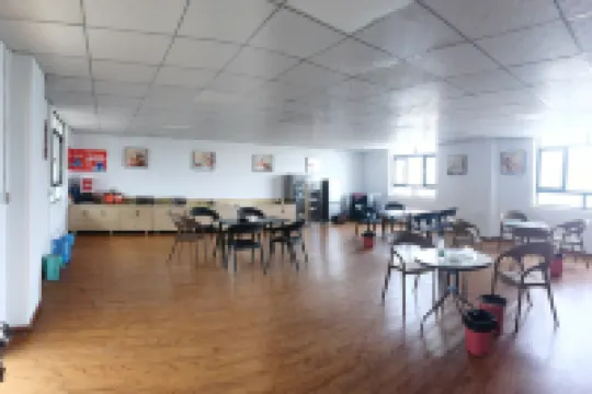 拉孜貝殼酒店