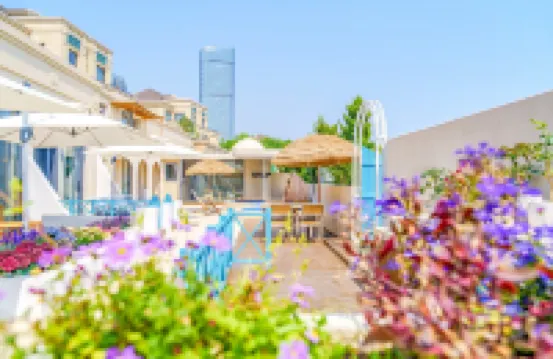 Mediterranean Romantic Seaview Holiday Guesthouse by the Blue Shore (Xinghai Square Branch) Hotels in 
