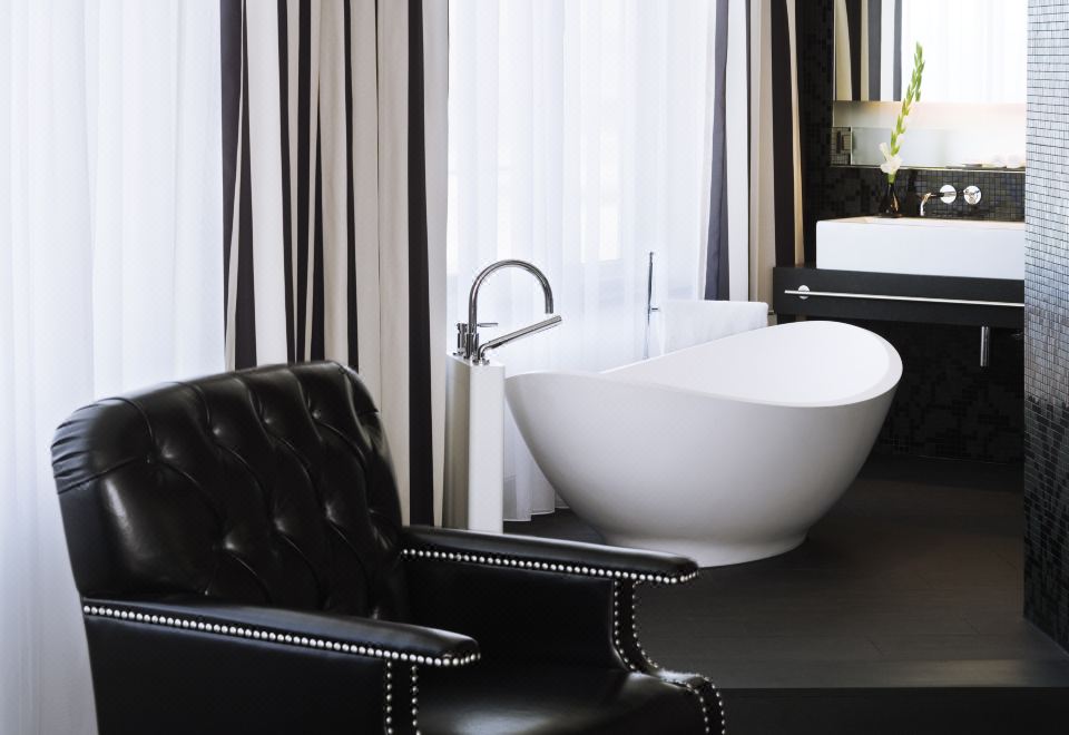 M?venpick Hotel Stuttgart Airport Over view