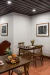 Xieng Thong Retreat Hotel (Luang Prabang Old Town - Central Sisavangvong Road Branch) - breakfast