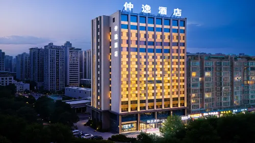 Zhongyi Hotel Hôtels à : Lingbao