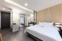 Hotel 24st Urban Brown Seosan Lake Park