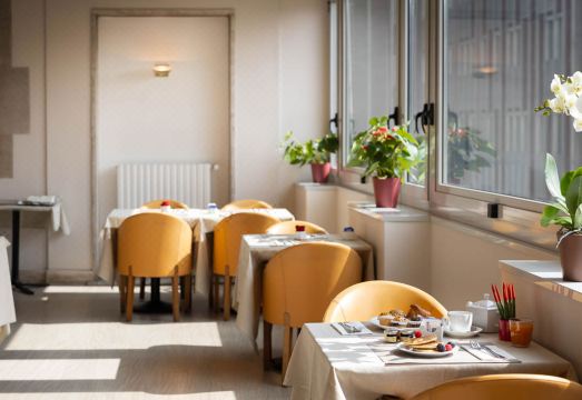 2. IH 호텔 밀라..