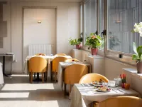 iH Hotels Milano Ambasciatori - Breakfast