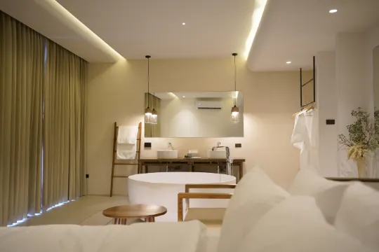 ห้องสวีทพร้อมวิวทะเล - Ayla room