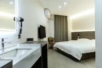 Guangde Pojinwan Hotel