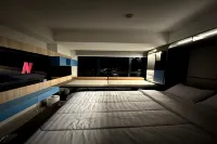 Premium Collins Boulevard Near Airport - balcon
