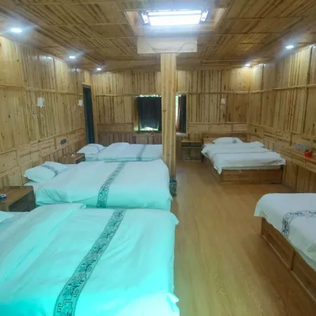 Linqi Yujian Homestay (Jiaju Tibetan Village)