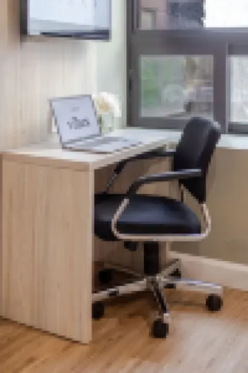 Olympia Hotel by Lodgo