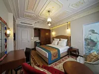 Azade Premier Hotel Hotels near Arasta Bazaar