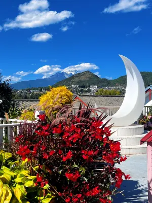 Lijiang Baoxiang Ju Hanging Garden View Hotel