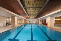 Chutian Guangdong International Hotel - Pools
