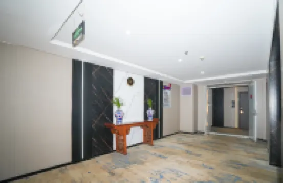 Xinlongtai Business Hotel (Cangzhou Qingfenglou)