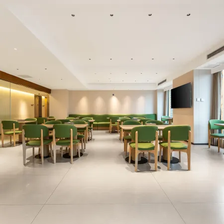 HE JI hotel Отели рядом с достопримечательностью «Готовная станция для пассажиров в Хичуане»