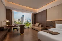 Boyuan Binjiang Hotel (Cili Railway Station People's Square)