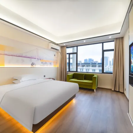 Meiju Apartment (Hezhou Avenue Ailianhu Park)