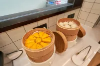 Qingmu Platinum Hotel (Wuhu Ancient City Pedestrian Street)