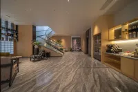 Four Seasons Hotel - parking