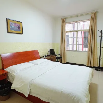 Haitian Hotel Отели рядом с достопримечательностью «Озеро Дяньчи»