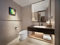 Xichang Tianyue Hotel (Qionghai 17 Degrees Torch Square)