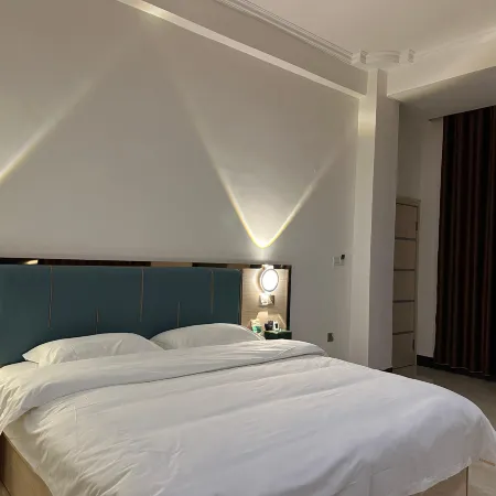 Star River Bay Hotel, Baise
