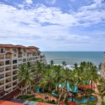 Marbella Hotel, Convention & Spa Anyer Hotel berhampiran Pantai Sambolo
