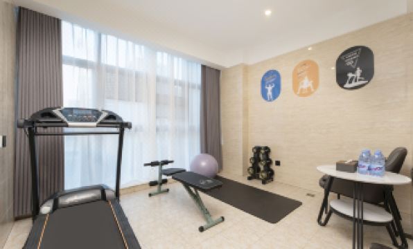 Yilong Anyun Hotel (Pinglong Road East Subway Station Branch, Suzhou Railway Station)