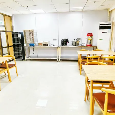 Dehua Baomei Business Hotel