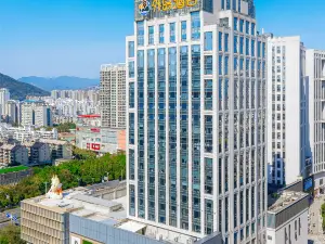Outer Island City Hotel (Longyan Wanbao Plaza)