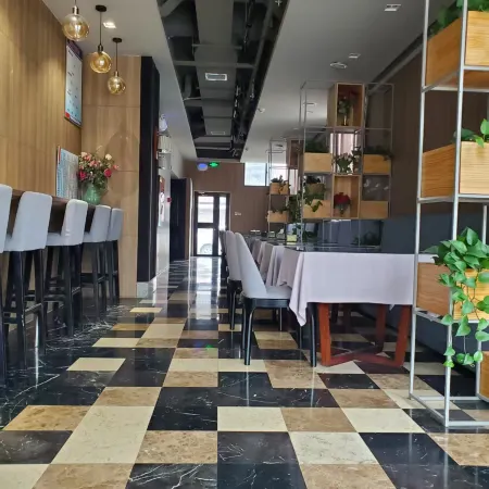 LANCY HOTEL