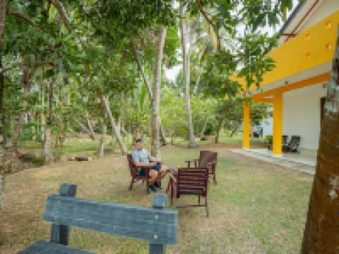 Airport Serenity Villa Hotels in Gampaha