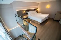 ‌Home Inn Select Hotel‌ - พร้อมระเบียง