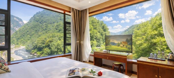 Lixian Yujingyuan Theme Hotel（Bipenggou Scenic Area · Lixiao Road Store） Li İlçesi, Siçuan otelleri